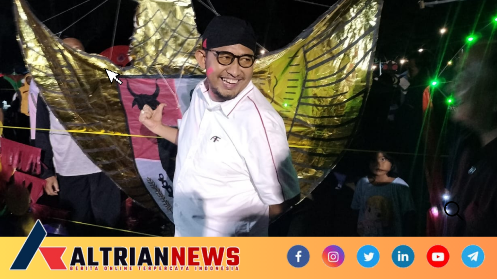 Spektakuler, Bupati Achmad Fauzi Buka Langsung Event Layangan LED Wisata Pantai Lombang Sumenep