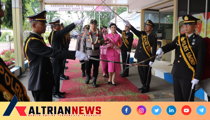 Kapolres Sumenep yang Baru Disambut Tradisi Pedang Pora dan Tari Muang Sangkal