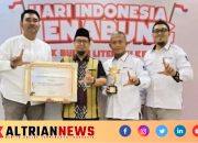 BPRS Bhakti Sumekar Raih Penghargaan Nasional KEJAR dari OJK 9 BPRS Bhakti Sumekar Raih Penghargaan Nasional KEJAR dari OJK