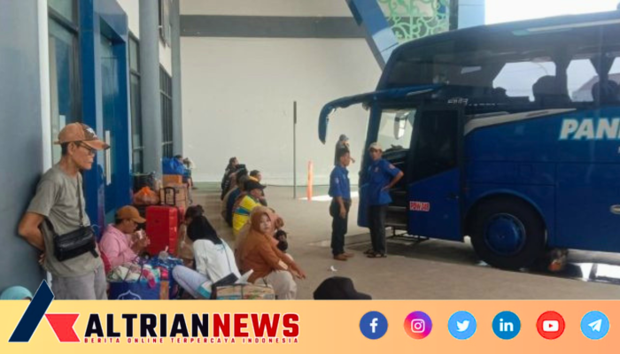 Arus Balik Lebaran di Terminal Arya Wiraraja Masih Tinggi, Puncak Capai 1.400 Penumpang