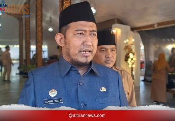 Harga Tembakau 2026 Ditetapkan, Bupati Sumenep Minta Pabrikan Patuhi TIHT 8 Harga Tembakau 2026 Ditetapkan, Bupati Sumenep Minta Pabrikan Patuhi TIHT